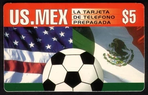 $5. US. Mex: Balón de fútbol con tarjeta telefónica de banderas de Estados Unidos y México - Imagen 1 de 1