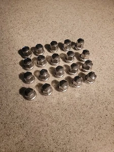 OEM 2015 JEEP WRANGLER LUG NUTS 20 PIECE SET - Picture 1 of 3