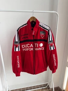 DUCATI CORSE PERFOMANCE RACING VINTAGE BOMBER JACKE STANGER ROT Gr. L - Bild 1 von 8