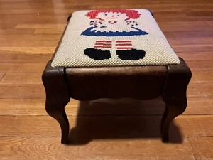 VINTAGE Foot Stool Raggedy Ann Needlepoint Top - Picture 1 of 11
