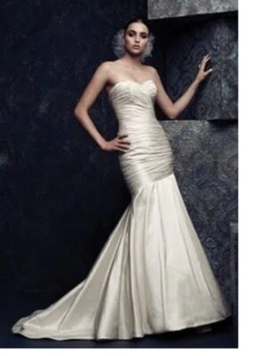 Paloma Blanca Size 8 Champagne color - Image 1 of 4