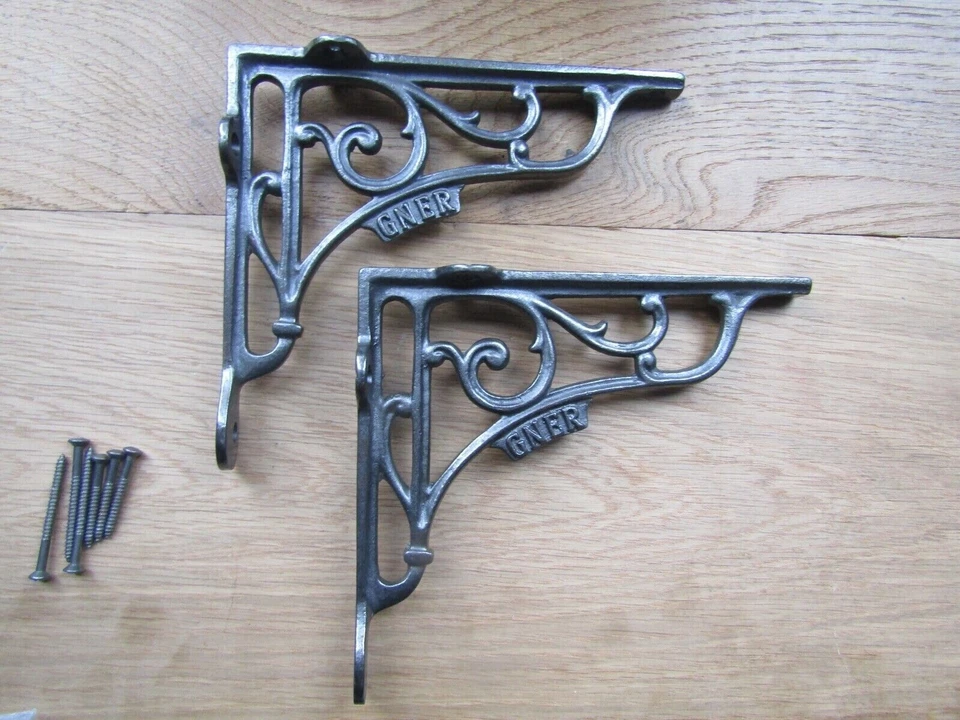 PAIR of 7.5" GNER railway Cast iron antique Rustic vintage shelf brackets AI - Image 1 of 1