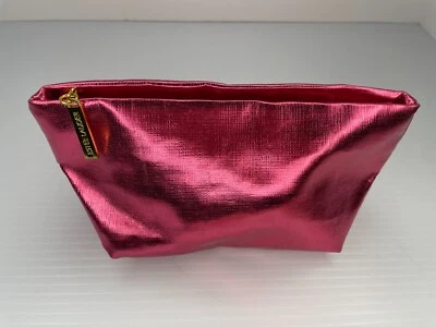 Bolsa de cosméticos metálica magenta de Estee Lauder Foto 1 de 3
