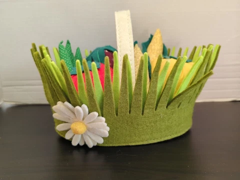 VTG Handmade Fruit Basket Decor. Stitched Felt And Beautiful Floral Patterns Cover