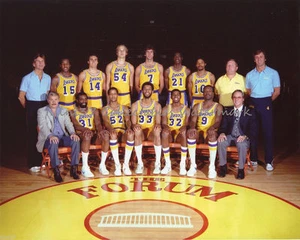 1979-80 LOS ANGELES LAKERS NBA CHAMPIONS 8X10 FOTO SQUADRA KAREEM MAGIC WILKES - Foto 1 di 1