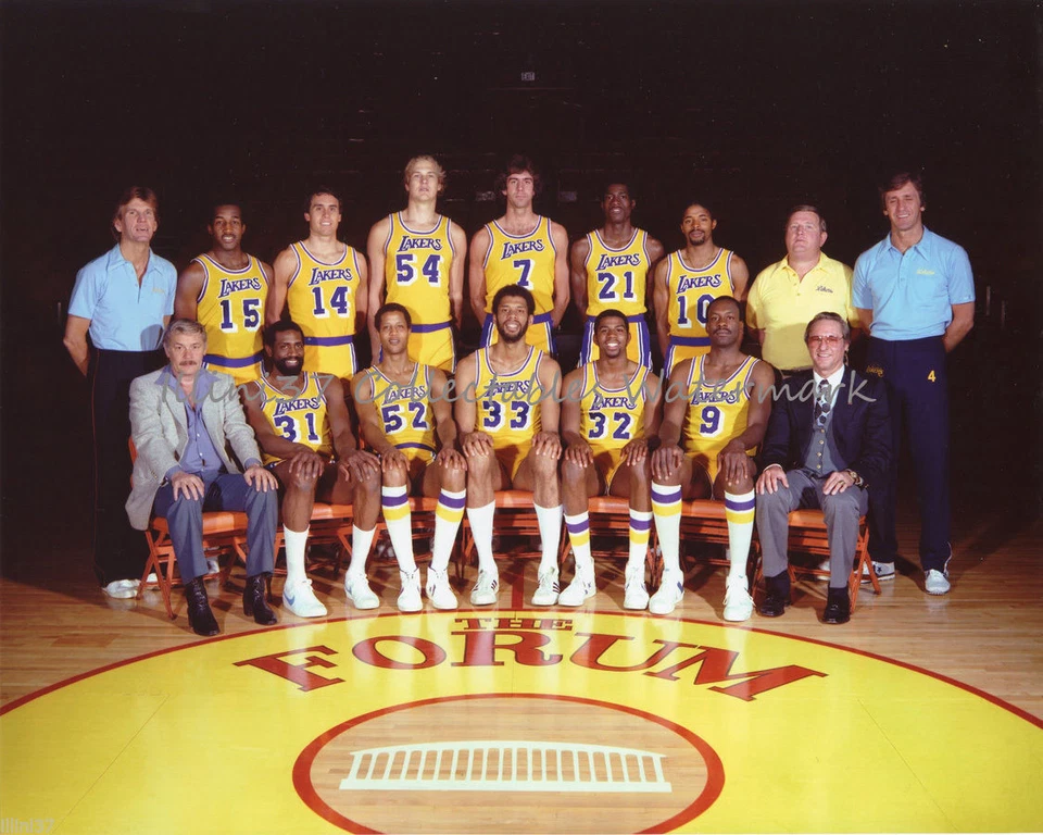 1979-80 LOS ANGELES LAKERS NBA CHAMPIONS 8X10 TEAM PHOTO KAREEM MAGIC WILKES - Image 1 of 1