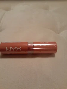 Lápiz labial mantequilla NYX BLS16 tamaño divertido, 0,16 onzas, nuevo - Imagen 1 de 4