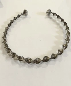 Pádraigh Ó’Mathúna Sterling Torc Necklace Twisted Ribbon 15” Women’s Ireland - Picture 1 of 8