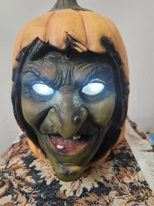 Previously Owned - Grandinroad 10" Animated Talking Witch Pumpkin Head - Works! - Picture 1 of 6