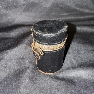 RARE VINTAGE VIETNAM ERA BLACK ZIPPER 35mm FILM CASE CANISTER HOLDER - Bild 1 von 7
