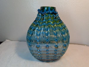 Vintage MCM blau & grün gewellte mundgeblasene Kunstglasvase 8,25" hoch - Bild 1 von 16