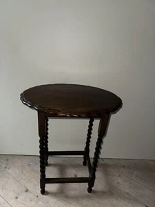 Antique Oak Barley Twist Side Occasional Round Hall Table Scallop Edge - Picture 1 of 4