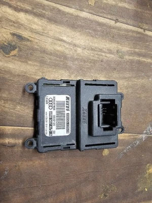 2009 2010 Audi Q5 OEM LED Headlight Control Unit Ballast Module 8R0907472A - Image 1 of 3