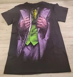DC Comics ~ The Dark Knight ~ JOKER Suit T Shirt ~ Mens Size Small ~ Batman - Picture 1 of 5