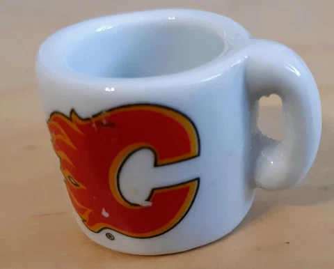 NHL CERAMIC MINI MUG CALGARY FLAMES Cover
