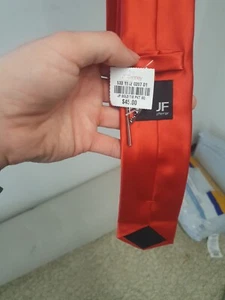 J. Ferrar Solid Red Necktie NWT With Tie Clip - Picture 1 of 6