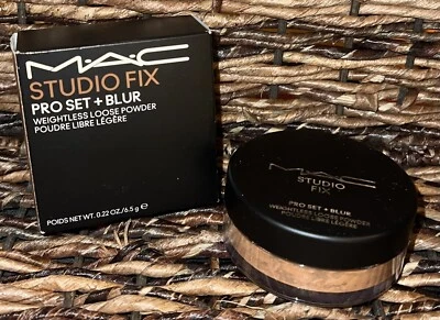 M.A.C Studio Fix Pro Set + Blur Weightless Loose Powder - Dark 0.22 oz - Image 1 of 2