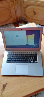 NOTEBOOK JUMPER EZBOOK   INTEL ATOM X5-Z8350 4GB RAM 64GB SSD WIFI WEBCAM - Immagine 1 di 4