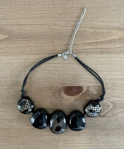 Collana stile girocollo Betty Jackson stampa pelle di serpente nero bigiotteria costume - Foto 1 di 6
