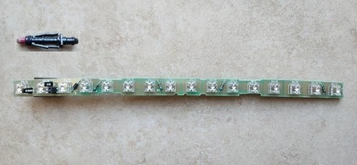 Striscia LED + Ugello Detergente per terzo stop VW 5K0945087C. - Immagine 1 di 4