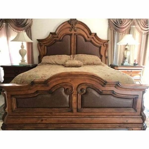 Michael Amini Tuscano Bedroom Set - Picture 1 of 3