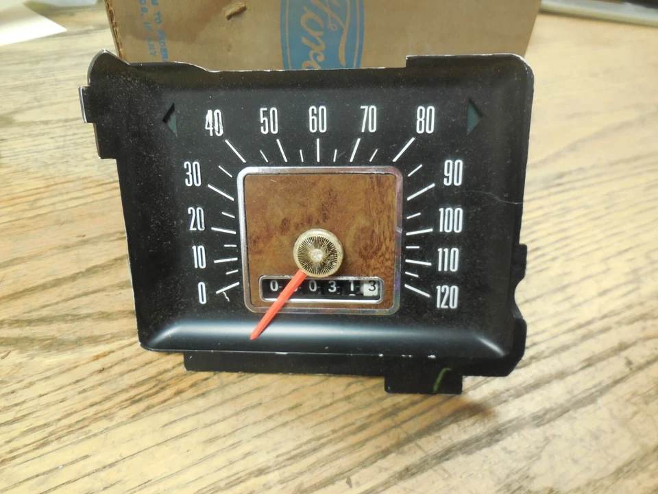 Velocímetro Ford Granada 1975-1977 original usado Foto 1 de 2