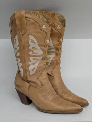 Botas Vaqueras Talla 7.5 M Vintage Nine West Cuero Mariposa y Corazones Beige Foto 1 de 4