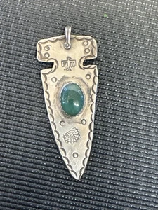 Colgante punta de flecha piedra verde plata esterlina navajo nativo americano Jw F172 - Imagen 1 de 12