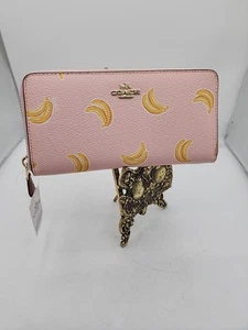 Coach 3115 Light Pink With Banana Print Full Zip Wallet OUTLET - Picture 1 of 11