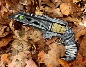 Thorn from Destiny 2 Handmade Cosplay Prop! FULL SIZE! - Picture 1 of 8