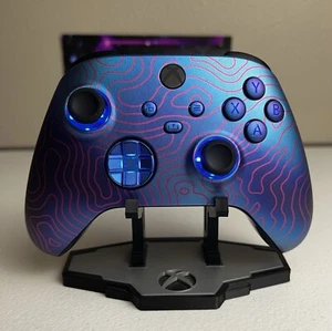 Chameleon Maze theme - RGB LED - Custom Wireless Controller for Xbox Or PC - Picture 1 of 6