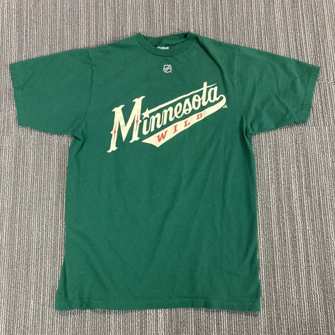 Minnesota Wild Hockey T-Shirt Mens Medium Short Sleeve Green Reebok Parise 11 Cover