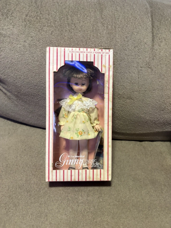 The World Of Ginny 8 英寸娃娃黄色礼服时尚娃娃爱情制作 301933 1978 — 第 1/1 张图片
