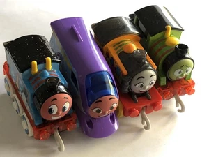4 Stück Thomas und seine Freunde Fisher Price Farbwechsler Zug Motoren - Bild 1 von 3