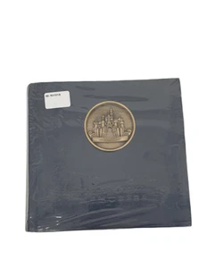 Walt Disney World Photo Picture Album Book & Gold Gel Pen Orlando Florida NEW - Picture 1 of 8