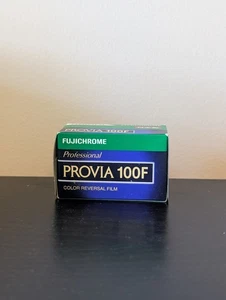 Película deslizante Fujifilm Provia 100F 35 mm ¡fresca! Exp: 2025/11 - Imagen 1 de 3