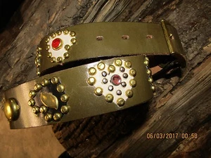 Damen Handarbeit oliv Ledergürtel, Leder Herz Intarsien, Schmuck, Nieten 36 - Bild 1 von 10