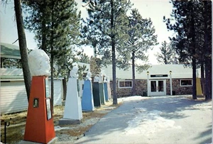 Entrance to Sculptor, Korczak Ziolkowski's Studio Home, South Dakota Postcard - Picture 1 of 2