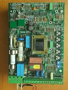 Controlador de CC Lenze 470 - Tipo: 472_E_1 - Usado en buen estado sin cubierta frontal - Imagen 1 de 10