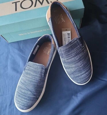 NIB Toms Navy Stiped Chambray Luca Slip-on Shoes Youth Size 6 - Image 1 of 4