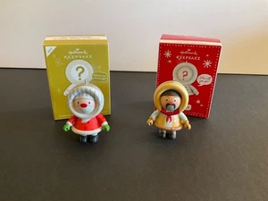 Paar Hallmark 2012 & 2013 Mystery Ornamente mit Boxen Santa & Sheriff - Bild 1 von 5