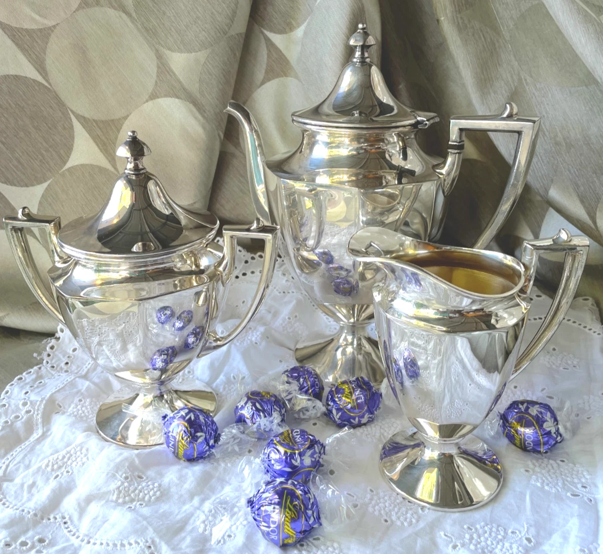 Sheffield Silver Company In Antique Us Silver-Plated Teapots