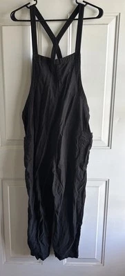 Mono corto BDG Urban Outfitters para mujer S mezcla de lino negro Foto 1 de 4