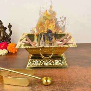 Brass Hawan Kund Set (Havan Kund , Stand , Suchi Spoon , Tong / Chimta - Picture 1 of 4