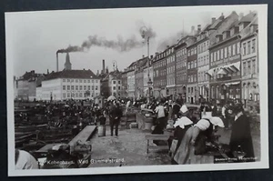Undated Denmark Postcard-Copenhagen, Gammelstrand Unused - Picture 1 of 2