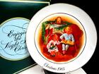 Avon Wedgwood Porcelain Christmas Memories Enjoying The Night 9 1/8" Plate 1983