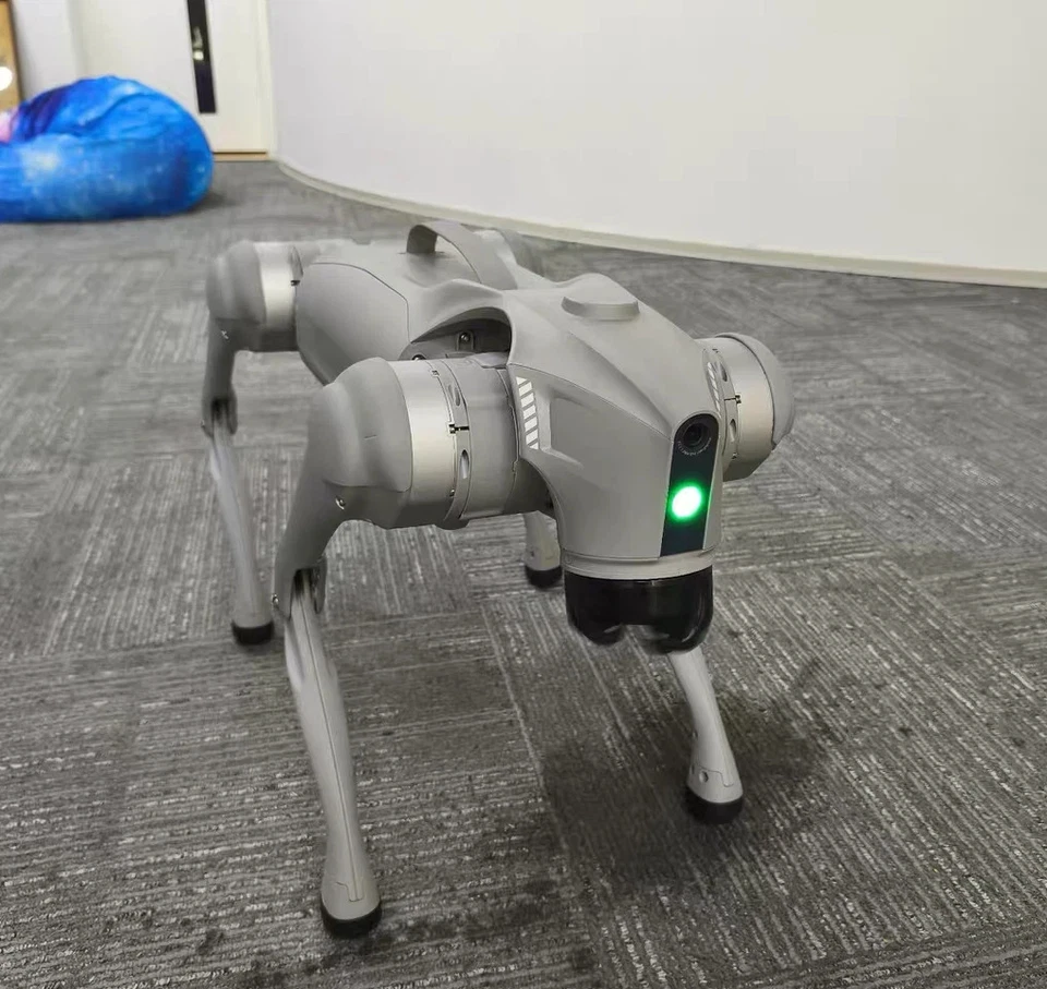 Unitree Go2 Air - Robot Dog | Robot cuadrúpedo AI avanzado Foto 1 de 1