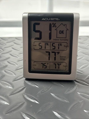 AcuRite 00613B Digital Thermometer and Humidity Monitor Pre-Owned  - Image 1 of 4