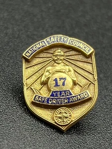 National Safety Council 17 Jahre Safe Driver Award 3/4" Pinback Schraubverschluss #451 - Bild 1 von 2