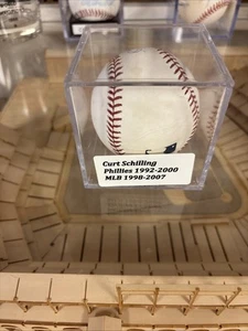 Bola autografiada con estuche Curt Schilling, Filis, Diamondbacks, Medias Rojas, certificado de autenticidad - Imagen 1 de 7